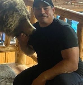 Meet your Posher, Marco ucles